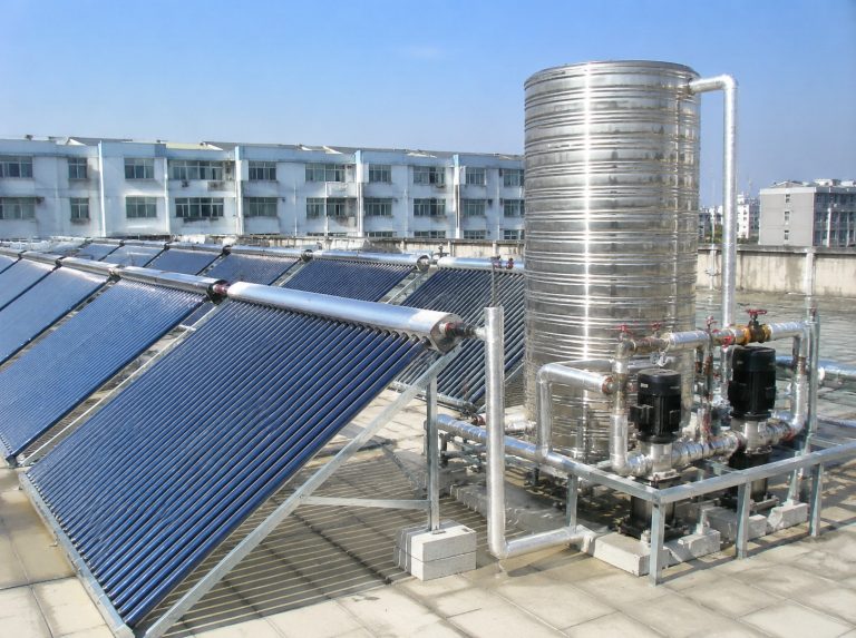 淮滨县商用大容量真空管太阳能热水系统